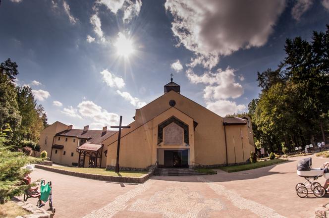 Spotkanie biskupa Wiesława Szlachetki z matkami z Ukrainy