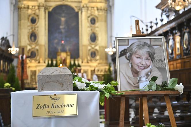  Lipowska wykonała poruszający gest na pogrzebie Kucówny