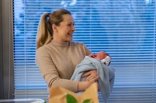 Włodarze Poznania odwiedzili pierwszego noworodka urodzonego w 2023 roku