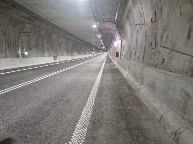 Inspekcja w tunelu