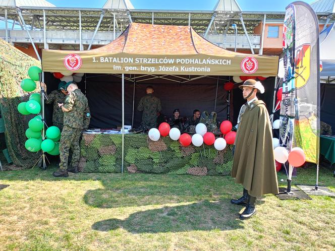 Piknik Wojskowy 18. Dywizji został zorganizowany na terenie zielonym przy aquaparku i stadionie miejskim w Siedlcach