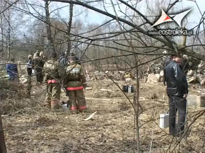 Makabryczne zdjęcia ze Smoleńska - ciała i resztki samlotu - 18+ 