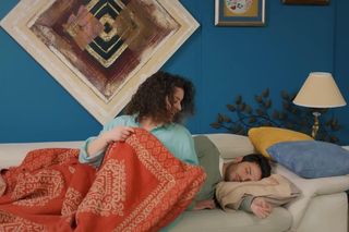 Melis ucieka i śpi w ramionach Egego