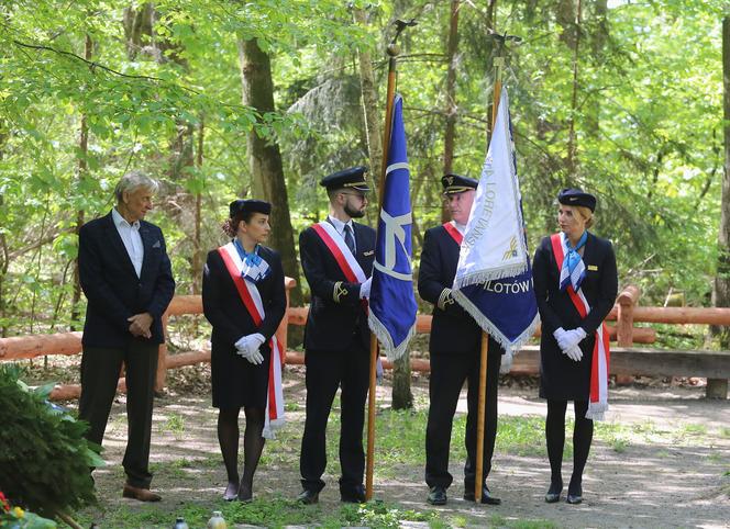 "Jeszcze chwila i rozbiłby się o bloki". Wspomnienia katastrofy lotniczej w Lesie Kabackim