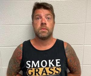 Groza pod Chicago. Uwięził 15-latkę i wykorzystywał w zamian za jedzenie