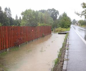 Zalane wsie, ewakuacja, woda na ulicach miasta. Dramatyczna sytuacja na południu Polski. 