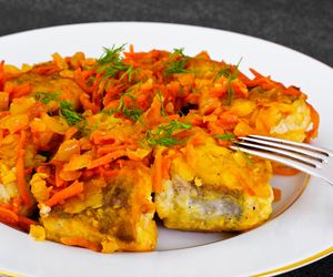 Ryba po grecku na szybko: pomysły dla zabieganych i spóźnionych