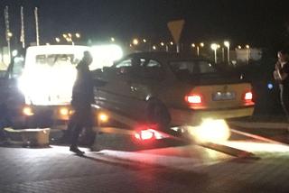 Lubelskie: 22-latek bawił się w BMW po ciszy nocnej. Policjanci kazali mu wywieźć auto na lawecie