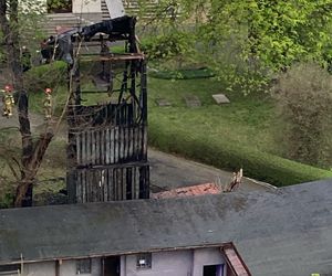 Ktoś podpalił zabytkową drewnianą mającą 208 lat dzwonnicę