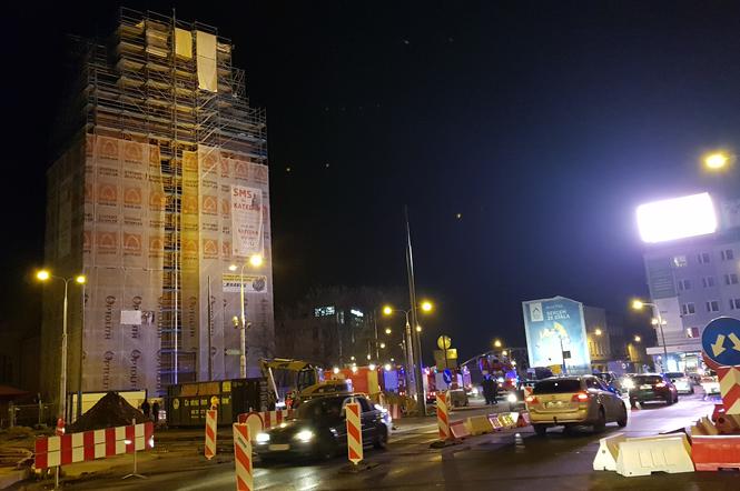 plonaca katedra falszywy alarm