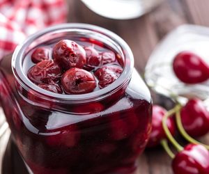 Wiśnie w słoiku jak za dawnych lat – ten przepis to czysta magia, babcia byłaby dumna i poprosiła o słoiczek