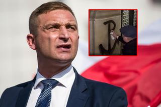 Bąkiewicz nabazgrał symbol Polski Walczącej na fasadzie ministerstwa. Lawina komentarzy