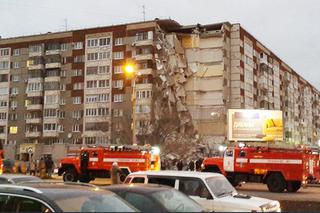 Część bloku z wielkiej płyty runął! Są zabici [PRZERAŻAJĄCE WIDEO]