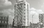 Budowa zespołu mieszkalno-usługowego na pl. Grunwaldzkim (wg projektu Jadwigi Grabowskiej-Hawrylak), 1972 r.