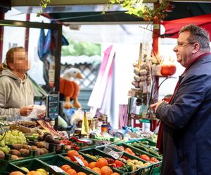 Michał Wójcik w bezcukrowej kawiarni