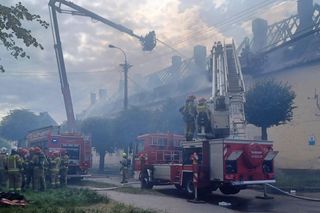 Pożar kamienicy w Mławie. Ewakuacja dziewięciu rodzin. Gdzie teraz zamieszkają?