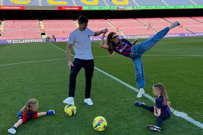 Robert Lewandowski z żoną i dziećmi
