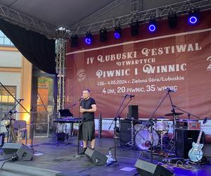  IV Lubuski Festiwal Piwnic i Winnic w Zielonej Górze. Koncert zagrał Czesław Śpiewa