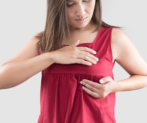 Wyciek z brodawki sutkowej – przed okresem, w ciąży, po menopauzie