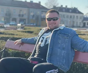 Krzysztof Radzikowski z Gogglebox TTV zjadł 5 kilo kebaba! Ten talerz to prawdziwy potwór, mamy wideo!