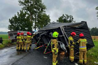 Karambol na DK 24 pod Międzyrzeczem. Zderzenie dwóch osobówek i dwóch ciężarówek