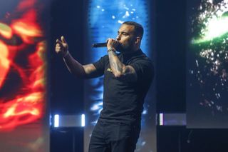 Polski raper poszukiwany listem gończym. Interpol wydał czerwoną notę