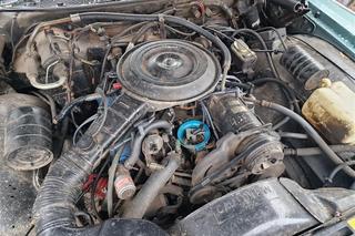 Lincoln Continental na aukcji komorniczej 