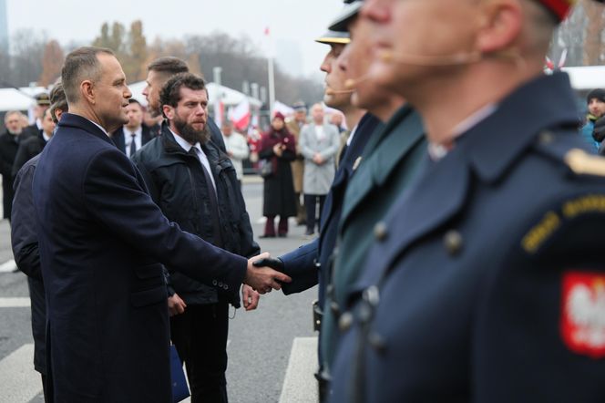 Kaczyńska z rodziną i Nawrockimi uczciła pamięć ojca