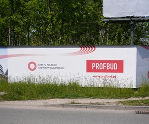 Budowa osiedla Mistrzów Olimpijskich pod Warszawą. Udziałowcem Robert Lewandowski. Maj 2025
