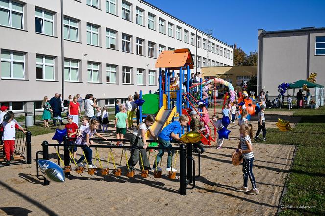 SP nr 11 w Białymstoku ma nowy plac zabaw