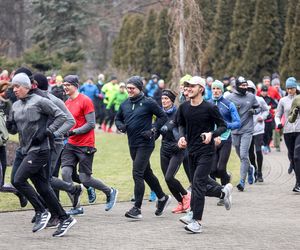 Sobotni parkrun jak zwykle przyciągnął tłumy. To wyjątkowy bieg w samym sercu Katowic ZDJĘCIA