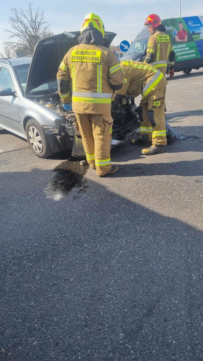 Wypadek na DK 10 pod Bydgoszczą. Trzy osoby trafiły do szpitala!