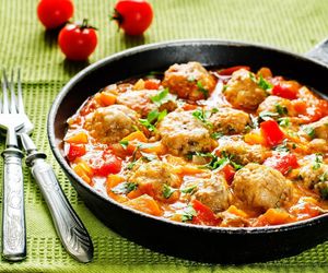 Takie pulpety z piekarnika robię raz w tygodniu. Rodzina pokochała je od pierwszego kęsa 