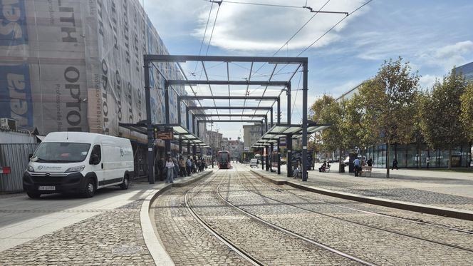 Tramwaje wróciły na Rynek w Katowicach. A to wciąż plac budowy