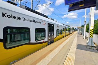 Jak tanio podróżować w długi weekend? Pociągiem po Dolnym Śląsku za mniej niż 30 zł!
