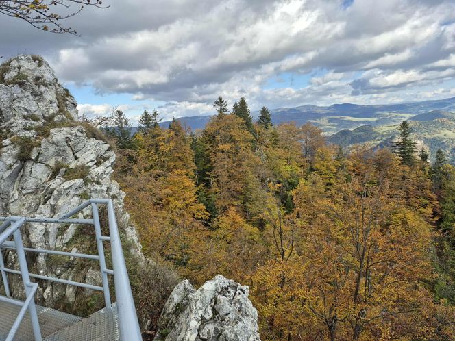 To jedno z najstarszych polskich uzdrowisk najpiękniej wygląda jesienią. Kurowali się w nim Sienkiewicz, Prus, Matejko i Konopnicka