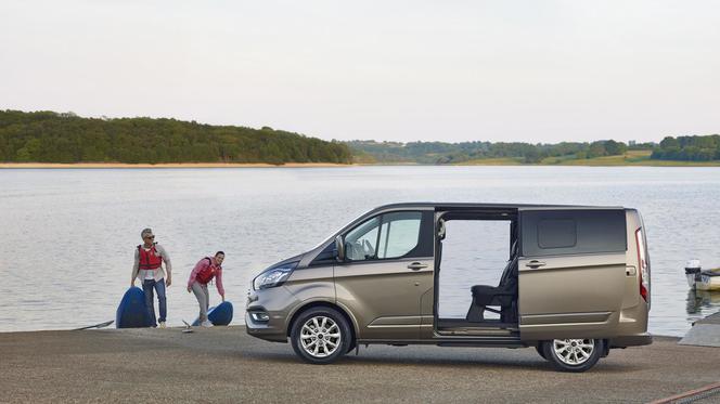 Ford Tourneo Custom 