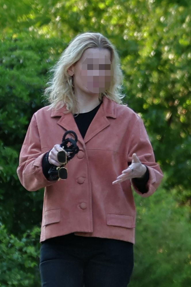 Andrzej Chyra smyra i całuje