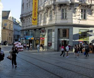 „Morawski Manchester” leży zaledwie kilka godziny drogi z Małopolski. Ma drugie największe katakumby w Europie