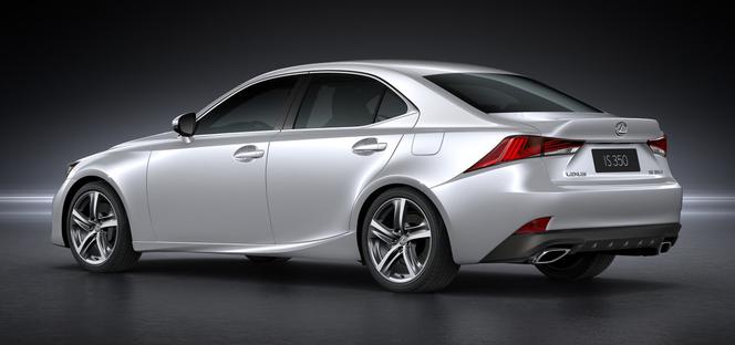Lexus IS 200t lifting 2017