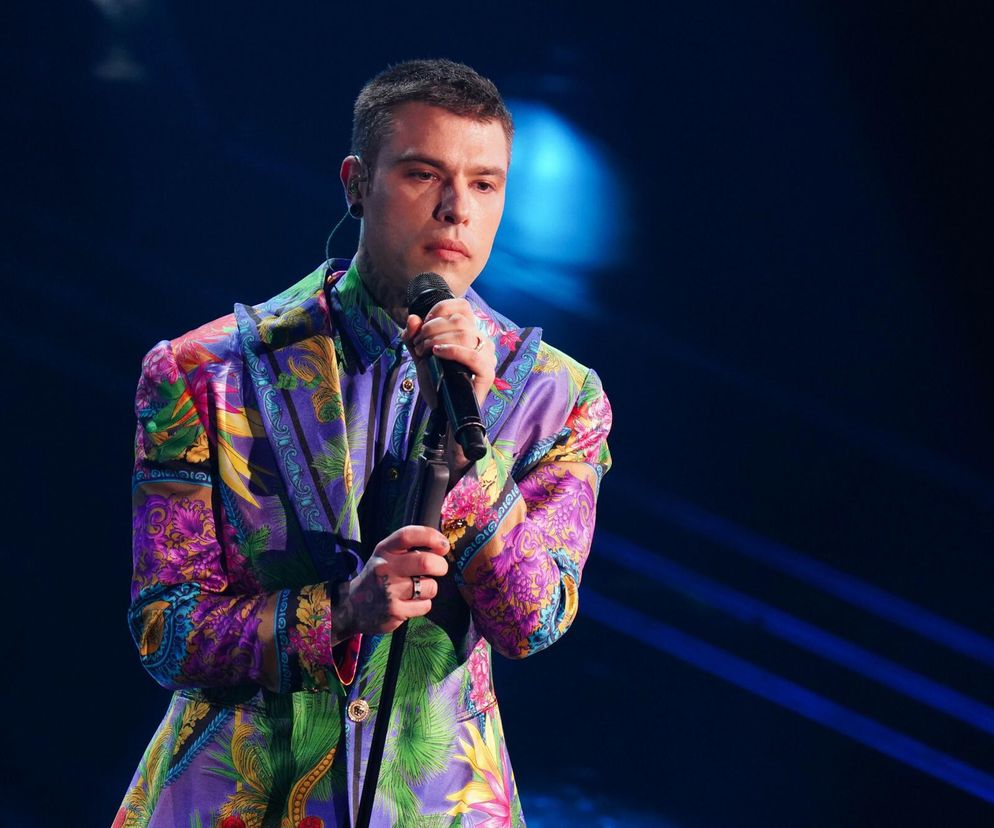 Fedez podczas finału Sanremo 2021.