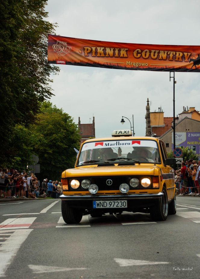 Piknik Country i Folk 2025. Tysiące fanów muzyki przyjechały do Mrągowa na kultowy festiwal