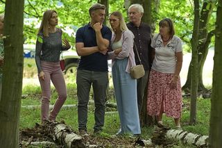 Pierwsza miłość, odcinek 3888: Kulas (Marcin Sztabiński), Aniela (Maja Wachowska), Wiktoria (Halszka Lehman)