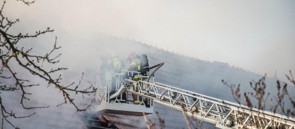 Groźny pożar pod Oleśnicą