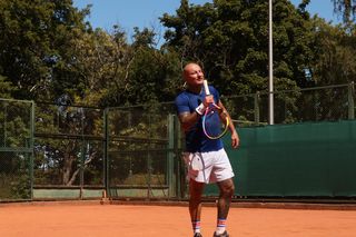 Artur Szpilka vs Dominik Durniat na tenisowym korcie