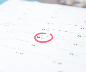 Wolne dni w listopadzie 2022. Jak przedłużyć sobie długi weekend 11 listopada?