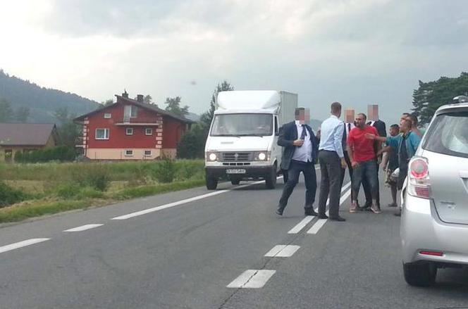 Maszkowice: Cyganie napadli na orszak weselny.