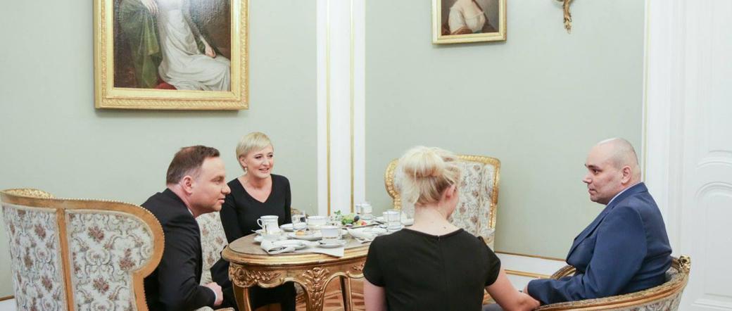 Tomasz Kalita z żoną u prezydenta Andrzeja Dudy i pierwszej damy