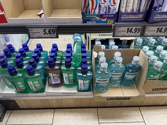 W Polsce kosztuje 5,69 zł, więc cena za markę własną jest porównywalna