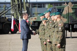 Szef MON przekazał zestaw przeciwlotniczy mała Narew pułkowi w Gołdapi [ZDJĘCIA]
